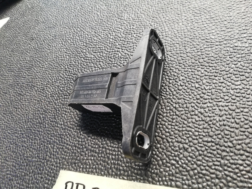 Mercedes-Benz V-Class W447 Vito Viano 2023 Front Bumper Bracket