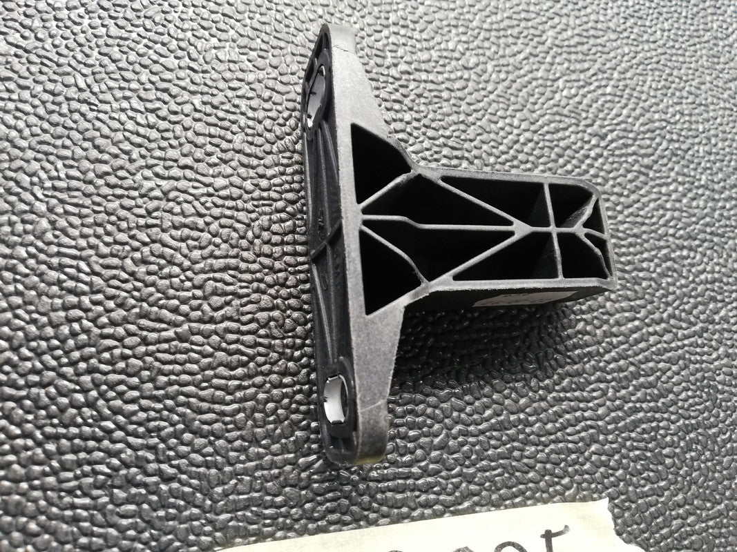 Mercedes-Benz V-Class W447 Vito Viano 2023 Front Bumper Bracket