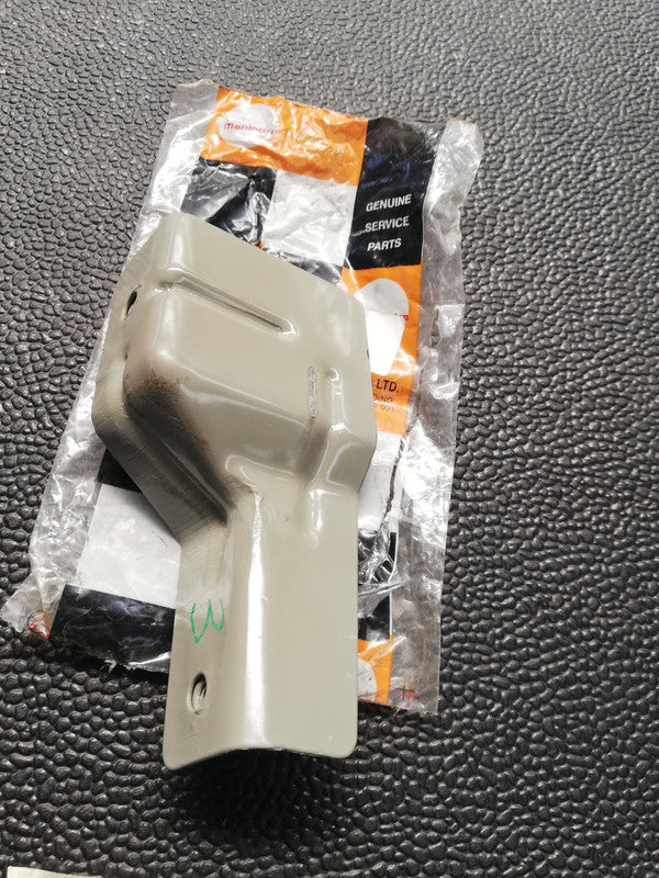 Mahindra XUV500 2014 Right Front Bumper Bracket