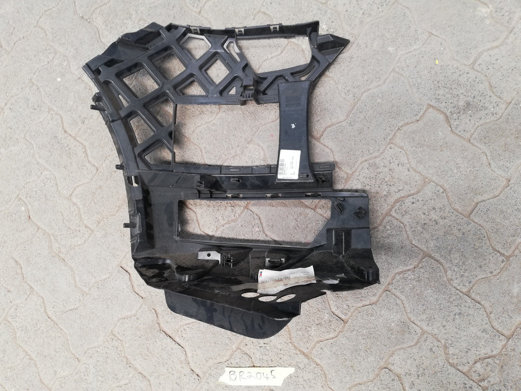 Volkswagen Transporter T6 2019 Left Front Bumper Guide