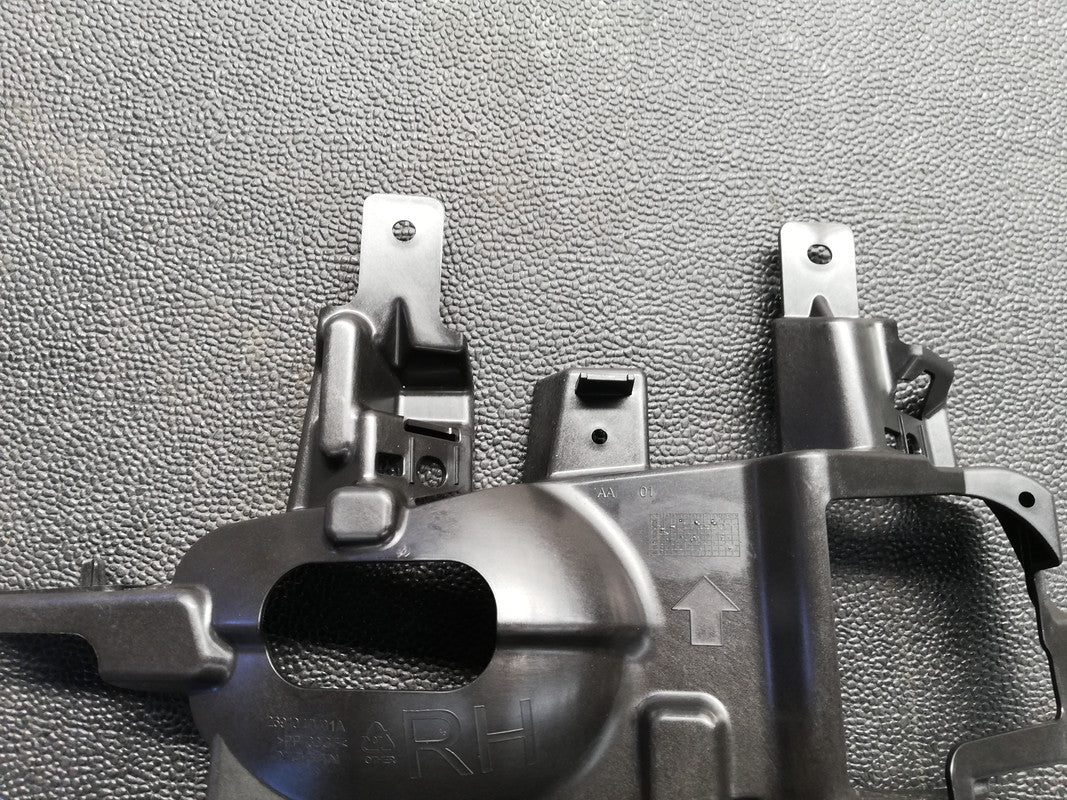 Nissan Qashqai 1.2T Acenta 2018 Right Fog Light Bracket