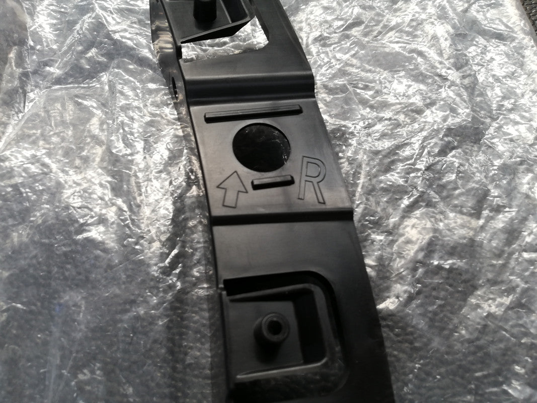 Mazda CX-5 i75 46V 2023 Right Front Inner Bumper Bracket