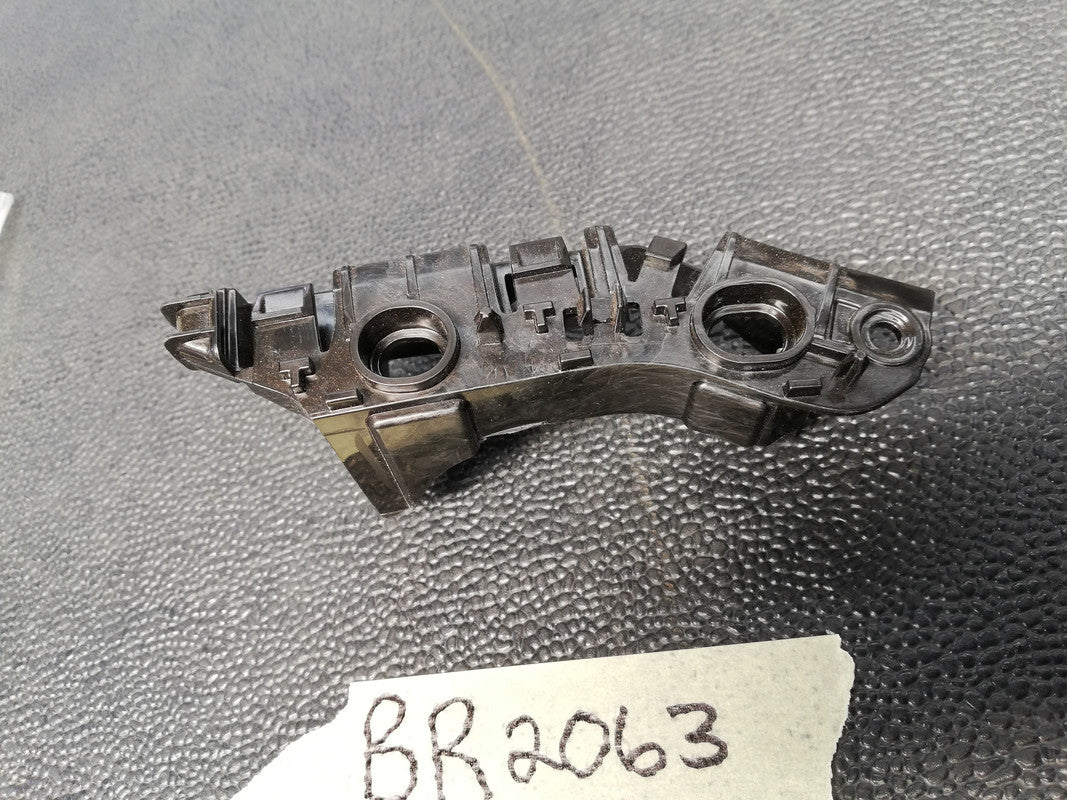 Volkswagen Polo Right Front Bumper Bracket