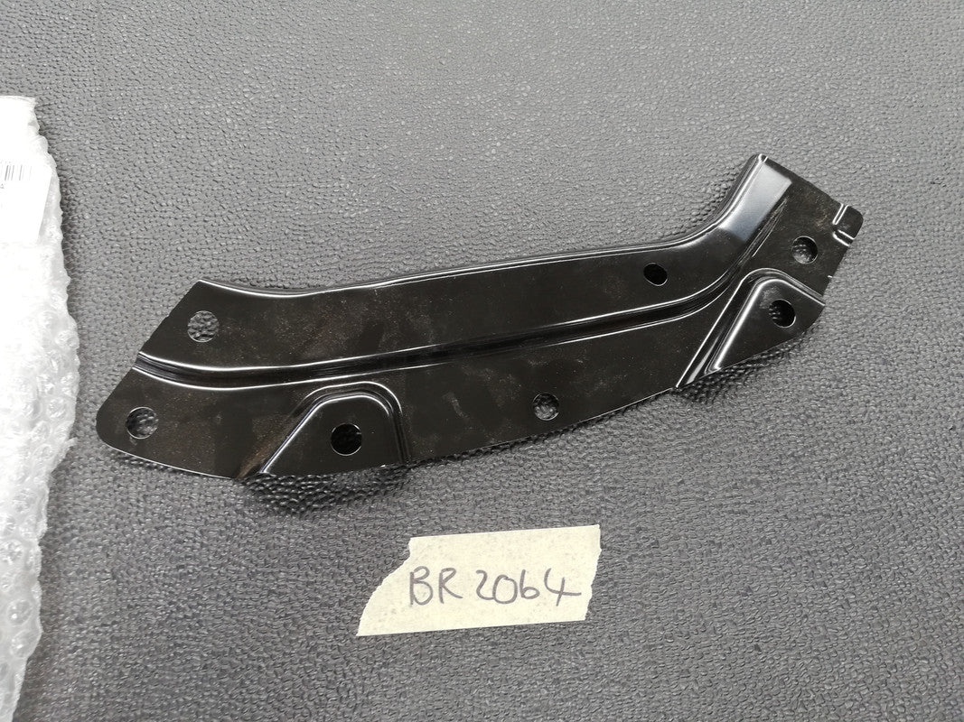 Volkswagen Polo Vivo 2019 Left Upper Headlamp Support Bracket