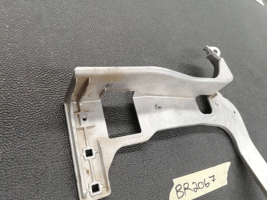 Mercedes-Benz GLE W167, AMG, GLS83 2023 Left Front Upper Slam Tray Panel Bracket