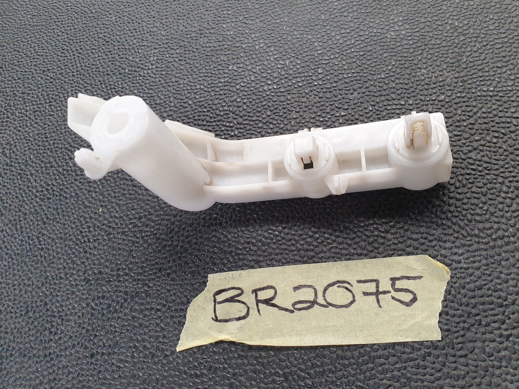 Mitsubishi Triton L200 Right Front Bumper Bracket