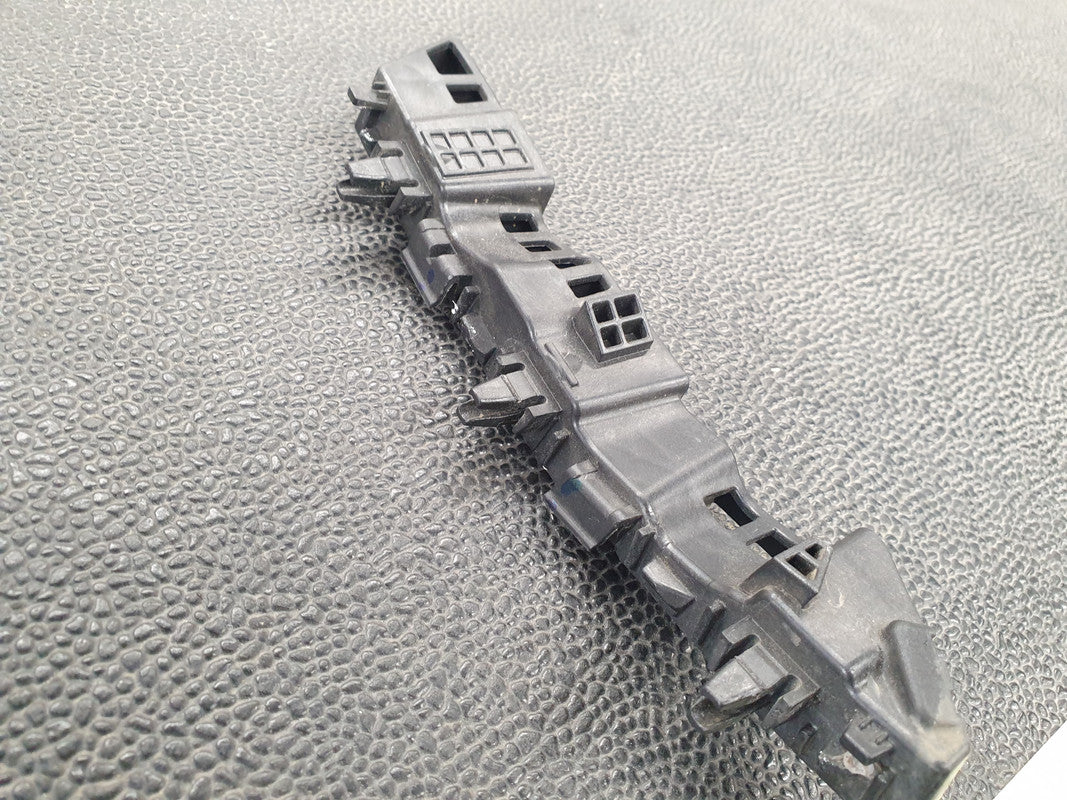 Hyundai Grand i10 Motion 2023 Left Front Bumper Bracket