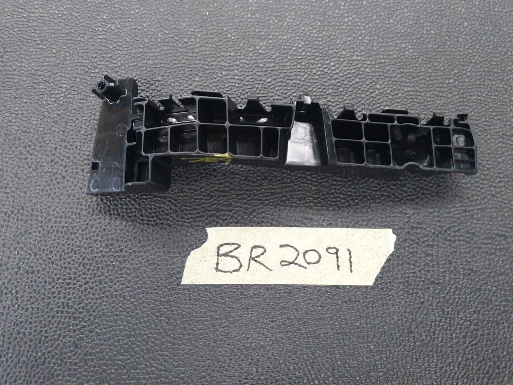 Toyota Urban Cruiser Right Front Bumper Bracket