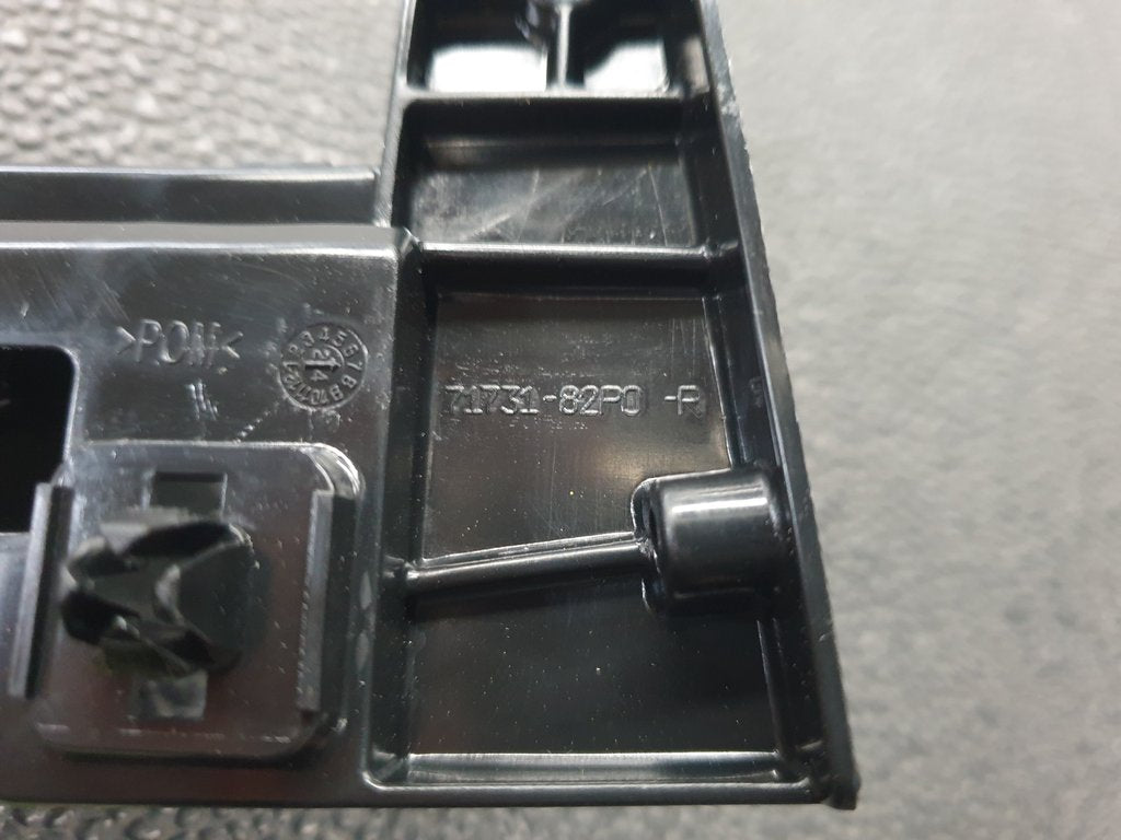 Toyota Urban Cruiser Right Front Bumper Bracket