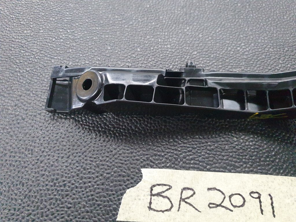 Toyota Urban Cruiser Right Front Bumper Bracket