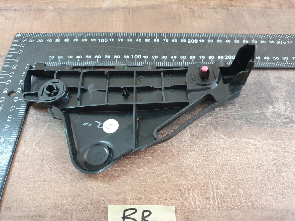 Toyota Hilux Right Front Bumper Bracket