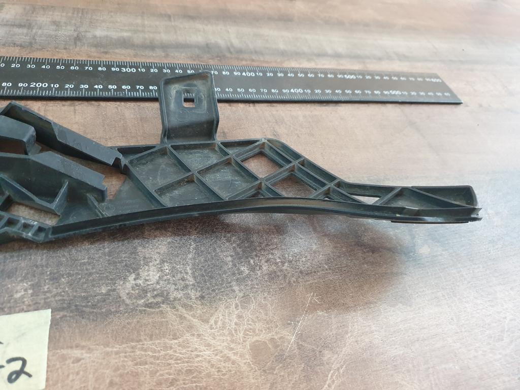 Mercedes-Benz CLA W117 Right Front Bumper Inner Bracket