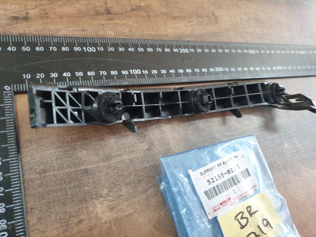 Original New Toyota Agya Right Rear Bumper Bracket