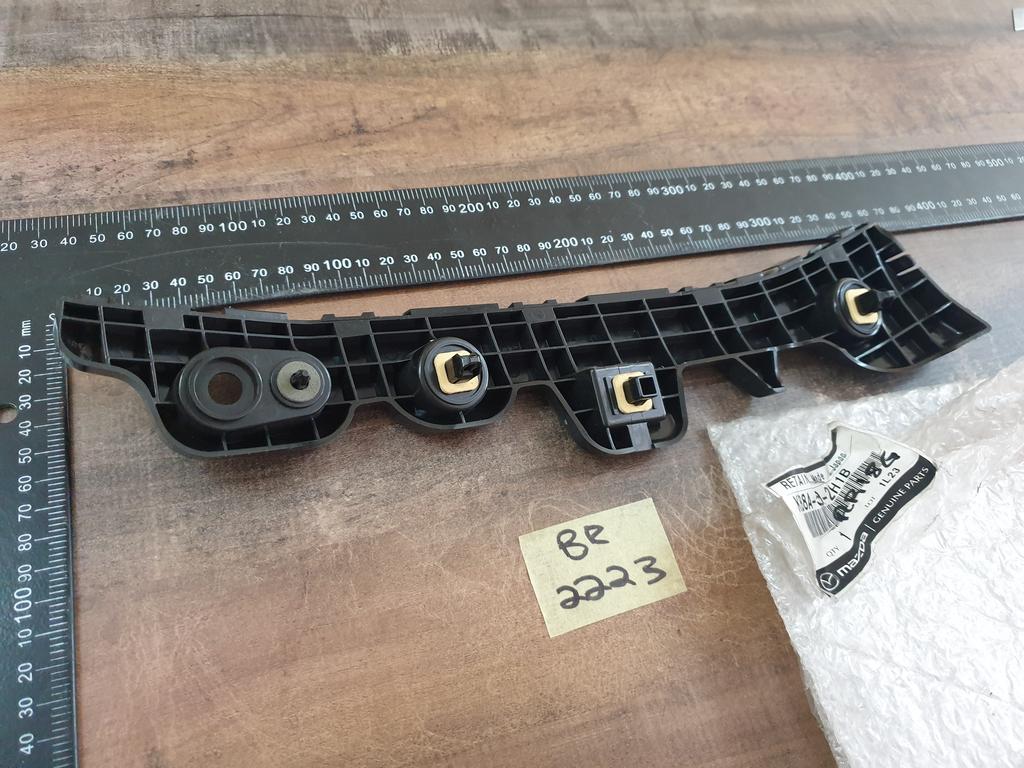 Original New Mazda CX-5 Right Rear Bumper Bracket
