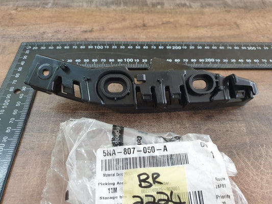 Original New Volkswagen Tiguan Right Front Bumper Bracket