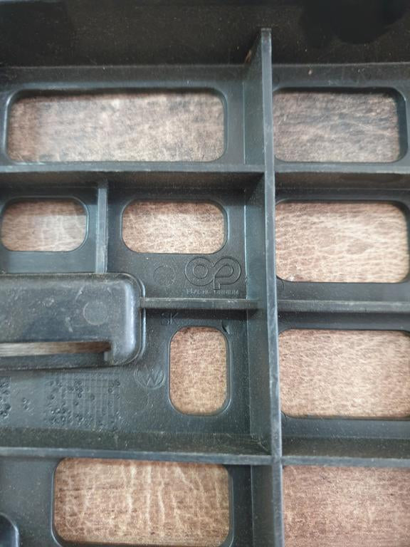 Volkswagen Polo Right Front Bumper Bracket