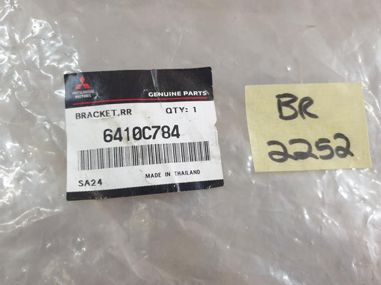 Original New Mitsubishi Pajero Sport Right Rear Bumper Bracket