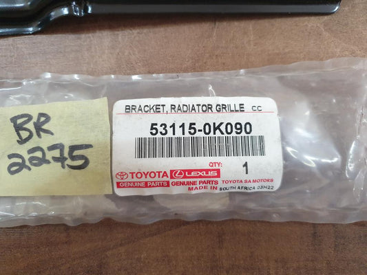 Original New Toyota Hilux Fortuner Radiator Grille Bracket