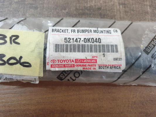 Original New Toyota Hilux Front Bumper Centre Bracket