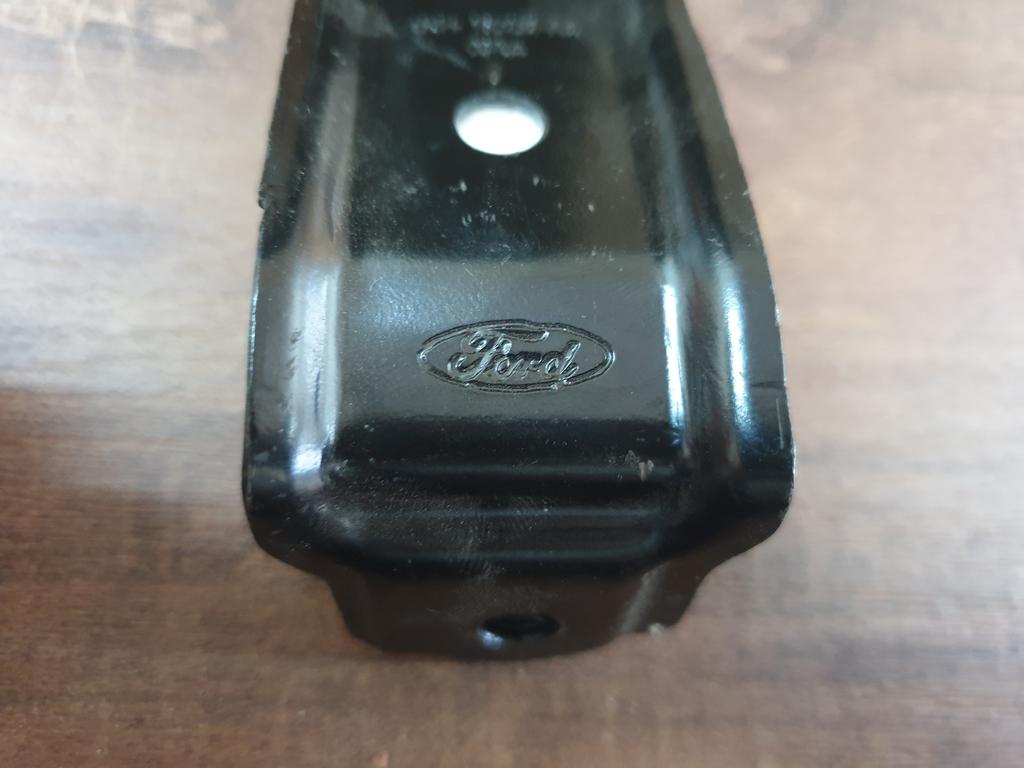Original New Ford Ranger Right Front Fender Bracket