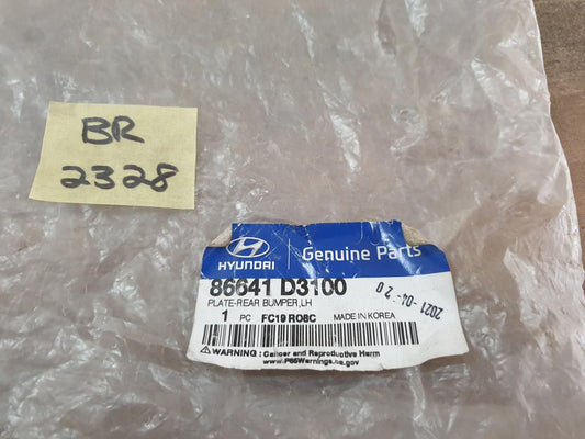 Original New Hyundai Tucson Left Rear Bumper Plate Bracket
