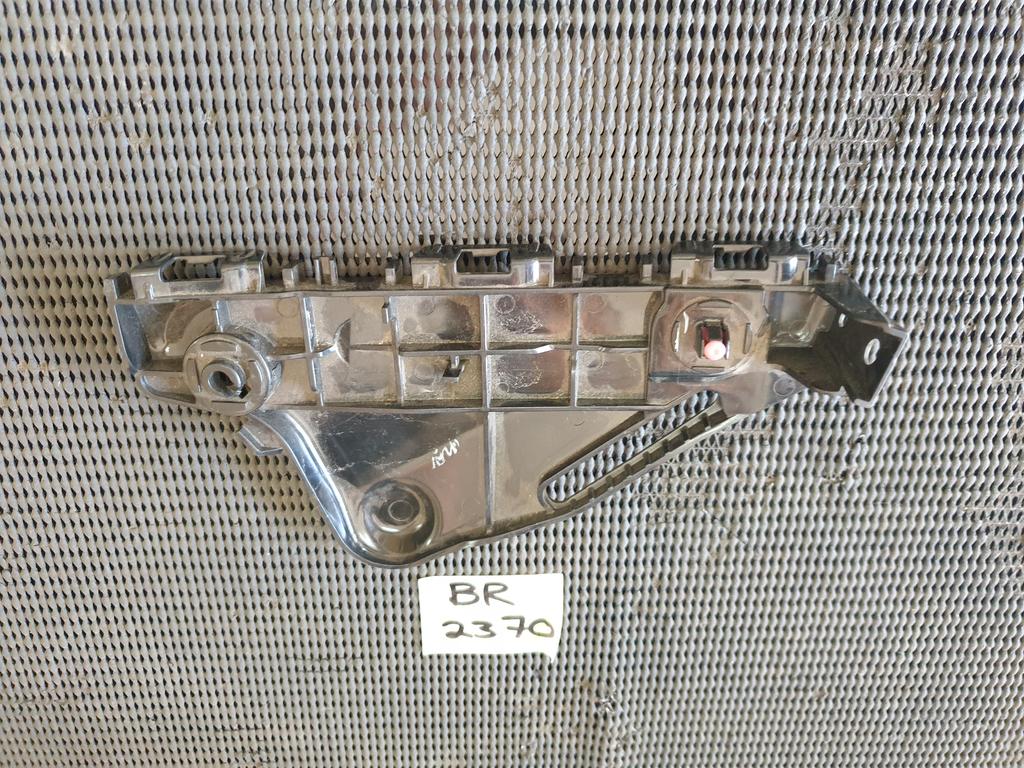 Original New Toyota Hilux Right Front Bumper Bracket