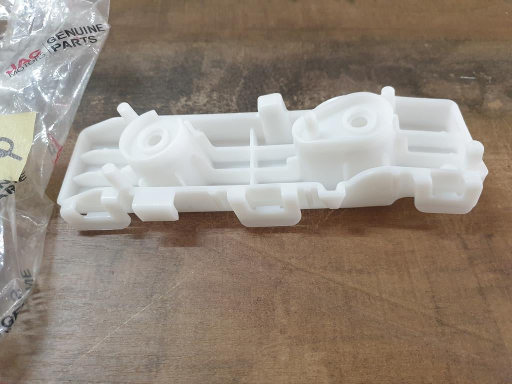 Original New JAC T8 2.0CDI LUX P Left Front Bumper Bracket