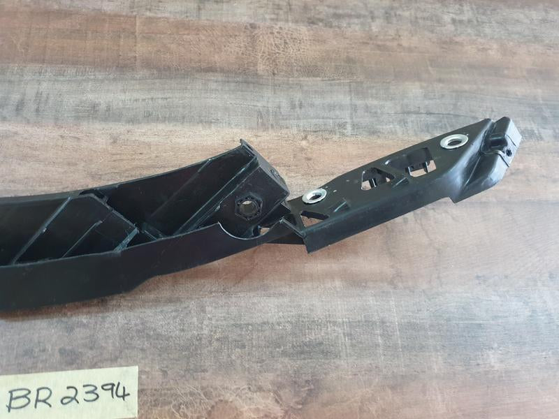 Volkswagen Aftermarket Right Front Headlight Bracket