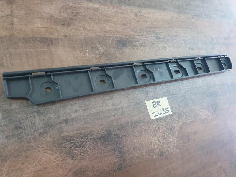 Original New Mercedes-Benz V-Class Vito W629 Left Rear Bumper Bracket