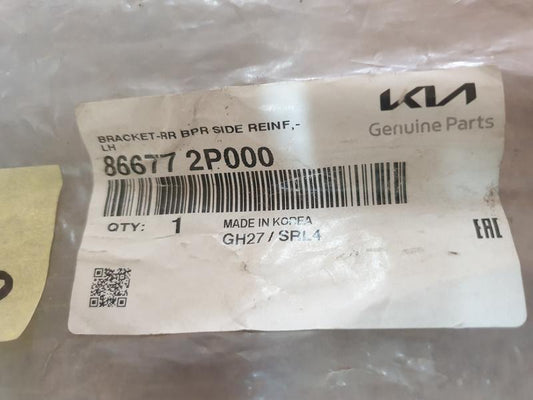 Original New Kia Sorento Left Rear Bumper Lower Bracket