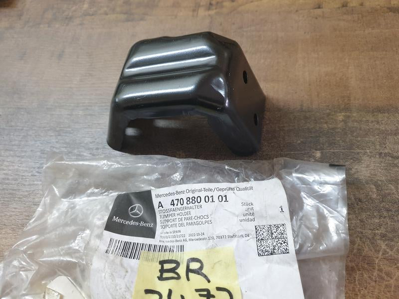 Original New Mercedes-Benz X-Class W470 Left Front Bumper Upper Bracket
