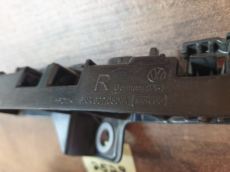 Original Used Volkswagen Tiguan Right Front Bumper Bracket