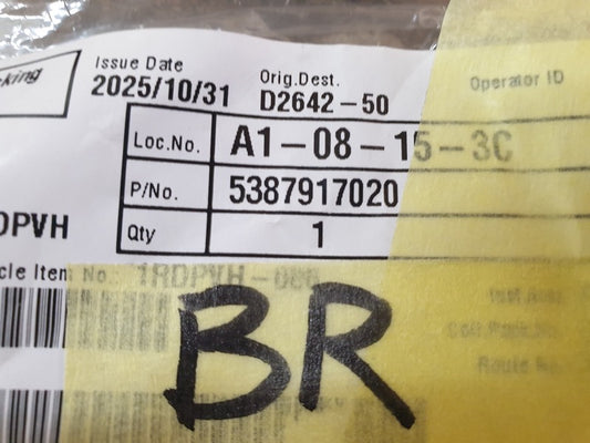 Original New Toyota Yaris XS 2019 Right Front Fender Liner Clip
