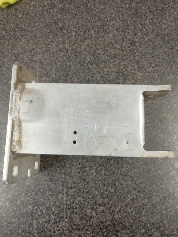Audi Q5 Aluminium 2013, 2014, 2015, 2016, 2017, Crash bar reinforcement bracket, front bumper shock, right side reinforcement Right Bumper Mounting Bracket