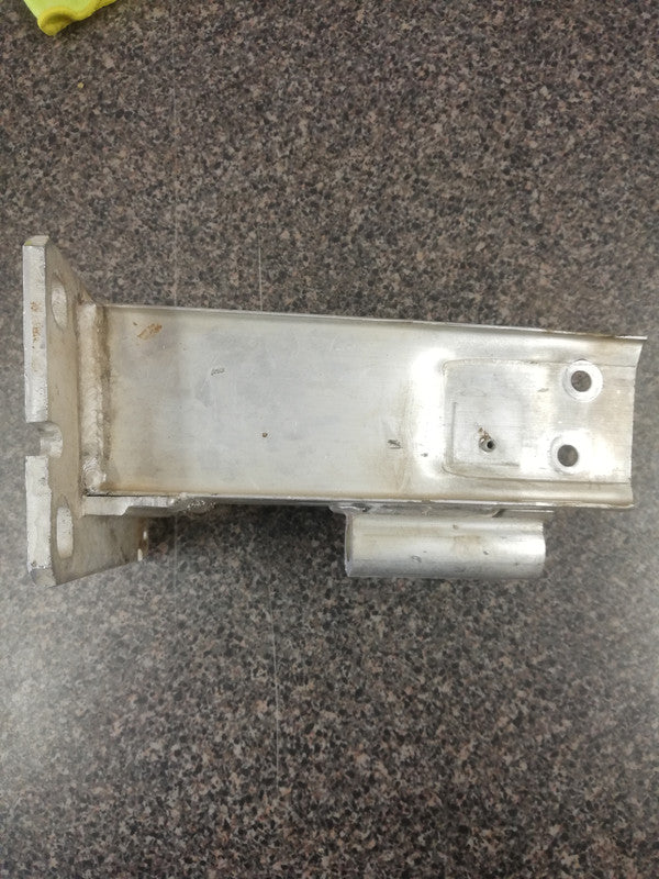 Audi Q5 Aluminium 2013, 2014, 2015, 2016, 2017, Crash bar reinforcement bracket, front bumper shock, right side reinforcement Right Bumper Mounting Bracket