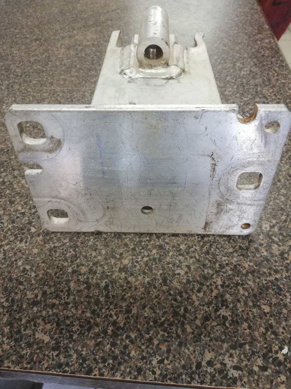 Audi Q5 Aluminium 2013, 2014, 2015, 2016, 2017, Crash bar reinforcement bracket, front bumper shock, right side reinforcement Right Bumper Mounting Bracket