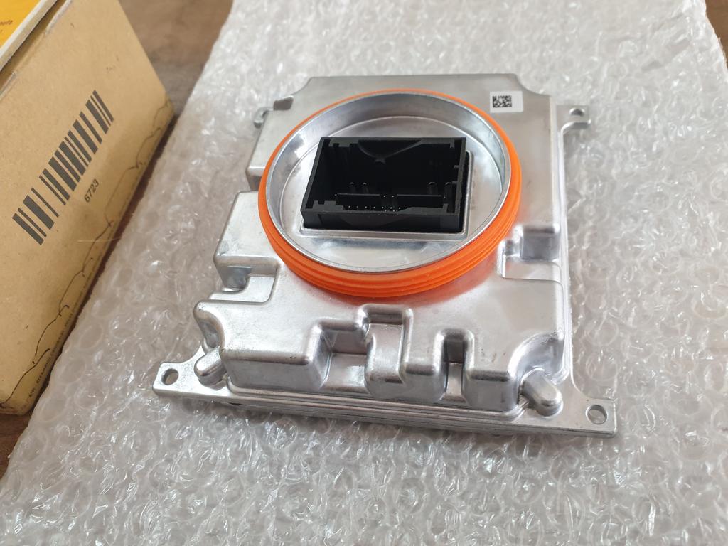 Volkswagen Tiguan Right Headlamp Control Unit