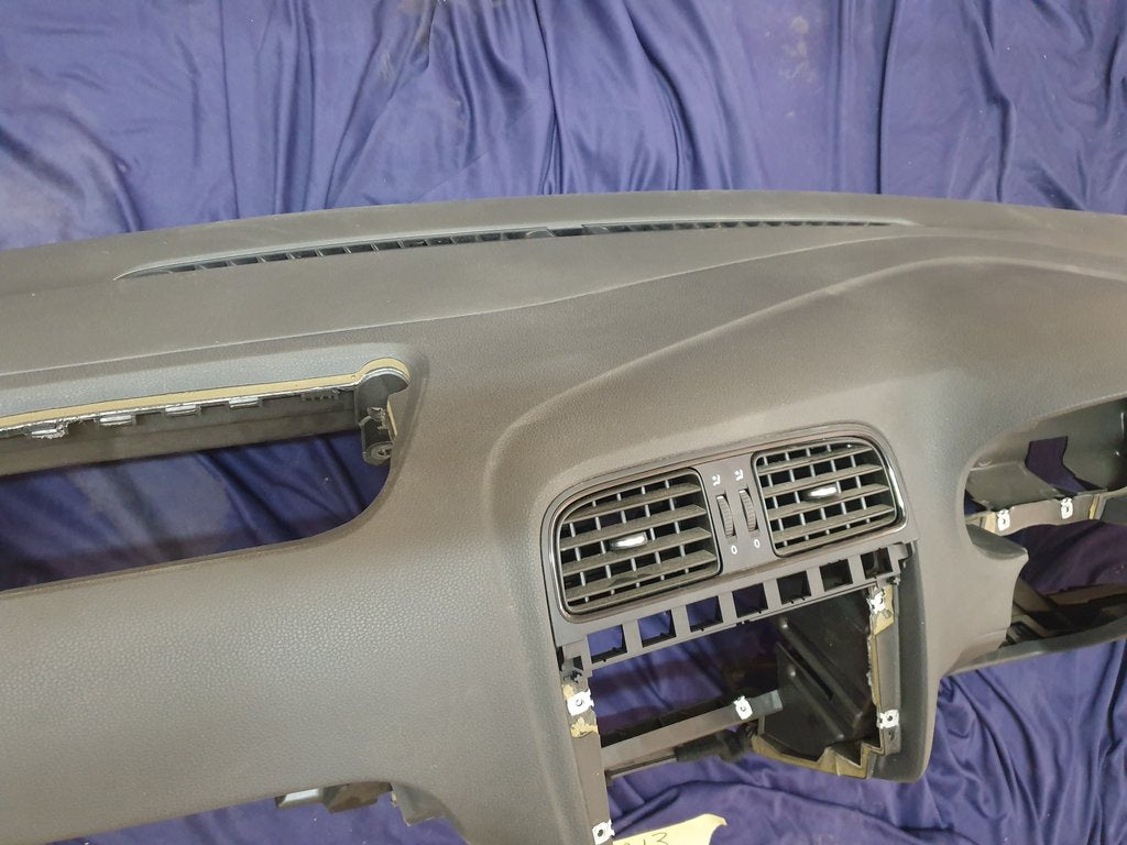 Volkswagen Polo Dashboard with vents