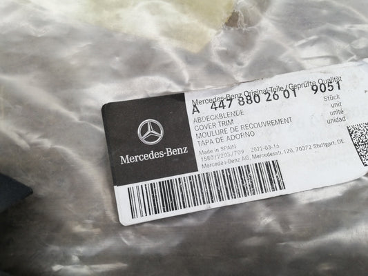 Mercedes-Benz V-Class W447, V250D 2021 Right Front Bumper Foglamp Cover