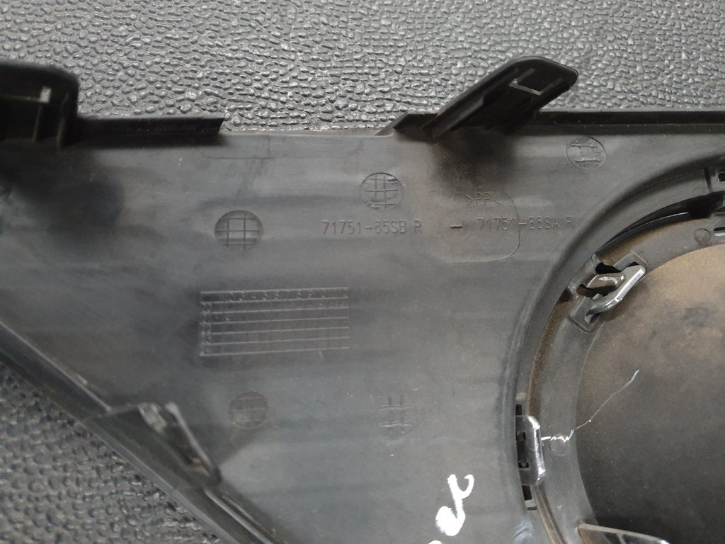 Toyota Urban Cruiser Right Front Fog Light Cover