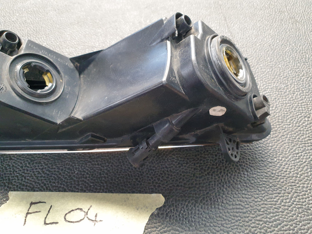 Volkswagen Passat Right Fog Light