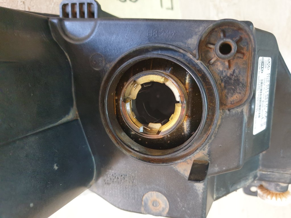 Volkswagen Polo Left Fog Light
