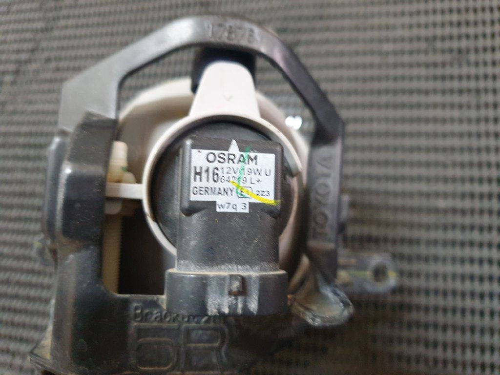 Toyota Hilux Right Fog Light