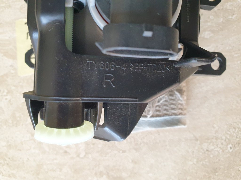 Toyota Aftermarket Corolla Right Fog Light