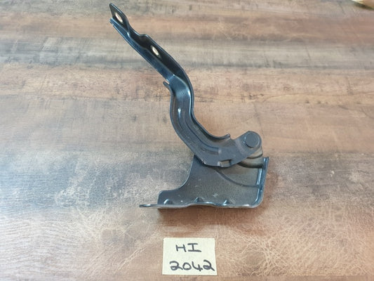 Original Used Hyundai i20 Motion 2026 Right Front Bonnet Hinge