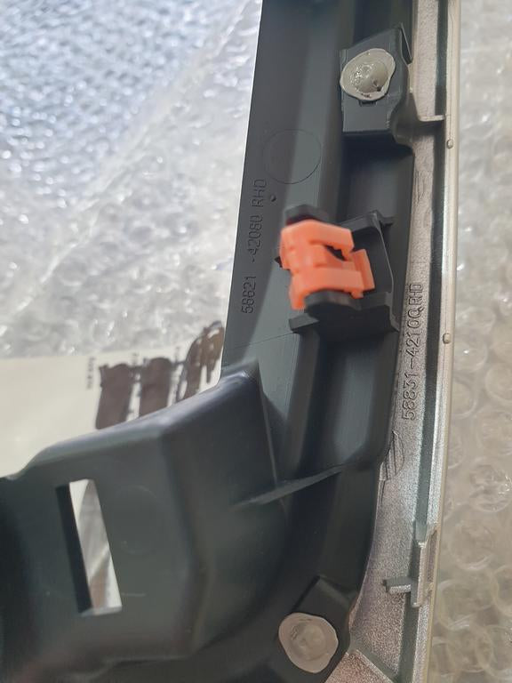 Toyota Rav4 Interior Centre Console Bracket / Gear Seat Panel