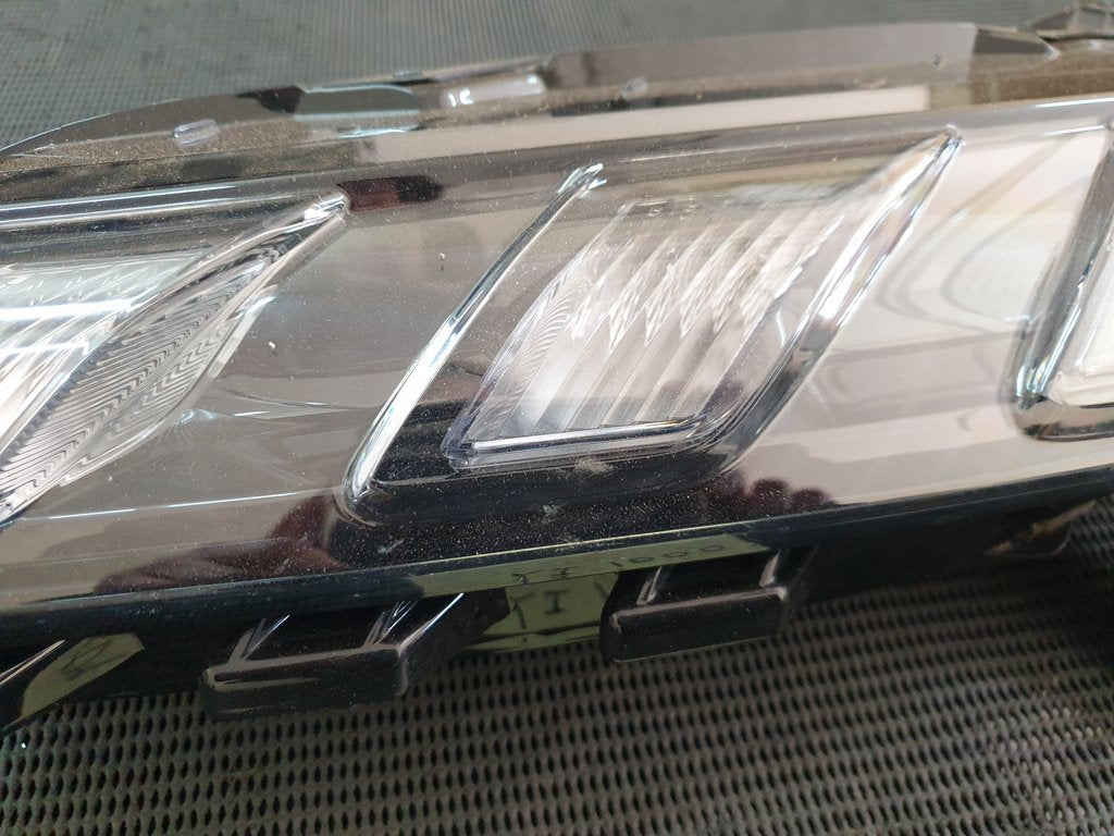 Suzuki Grand Vitara Left Headlight