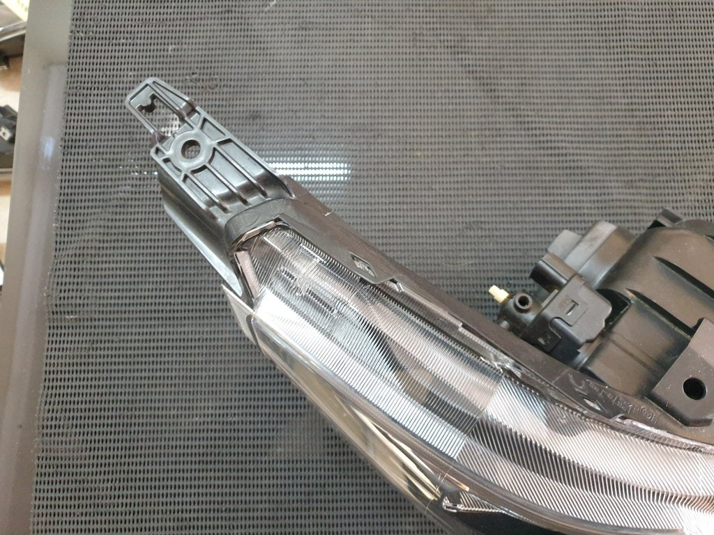 Honda Amaze Right Headlight