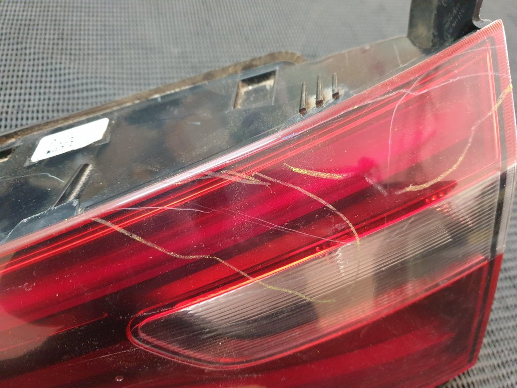 Alfa Romeo Stelvio Super 2017 Right Inner Taillight