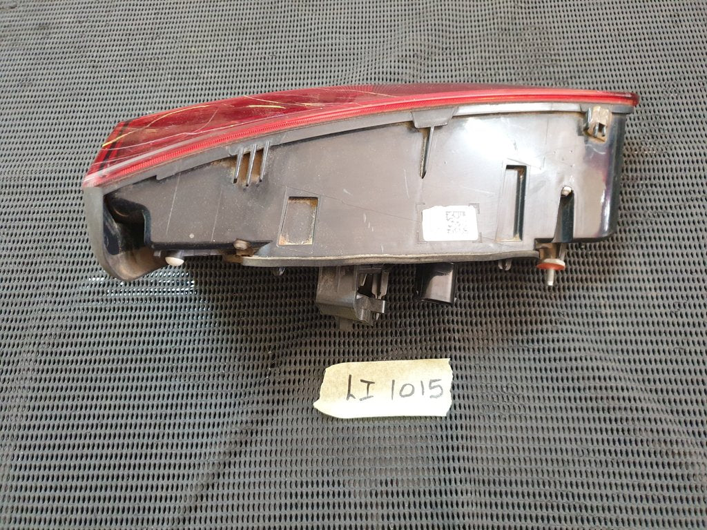 Alfa Romeo Stelvio Super 2017 Right Inner Taillight